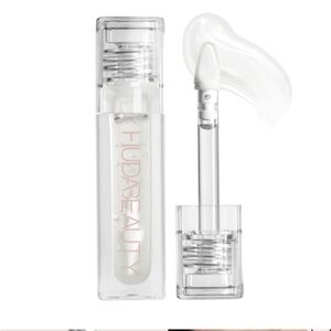 NEW✅Huda Beauty Glassy